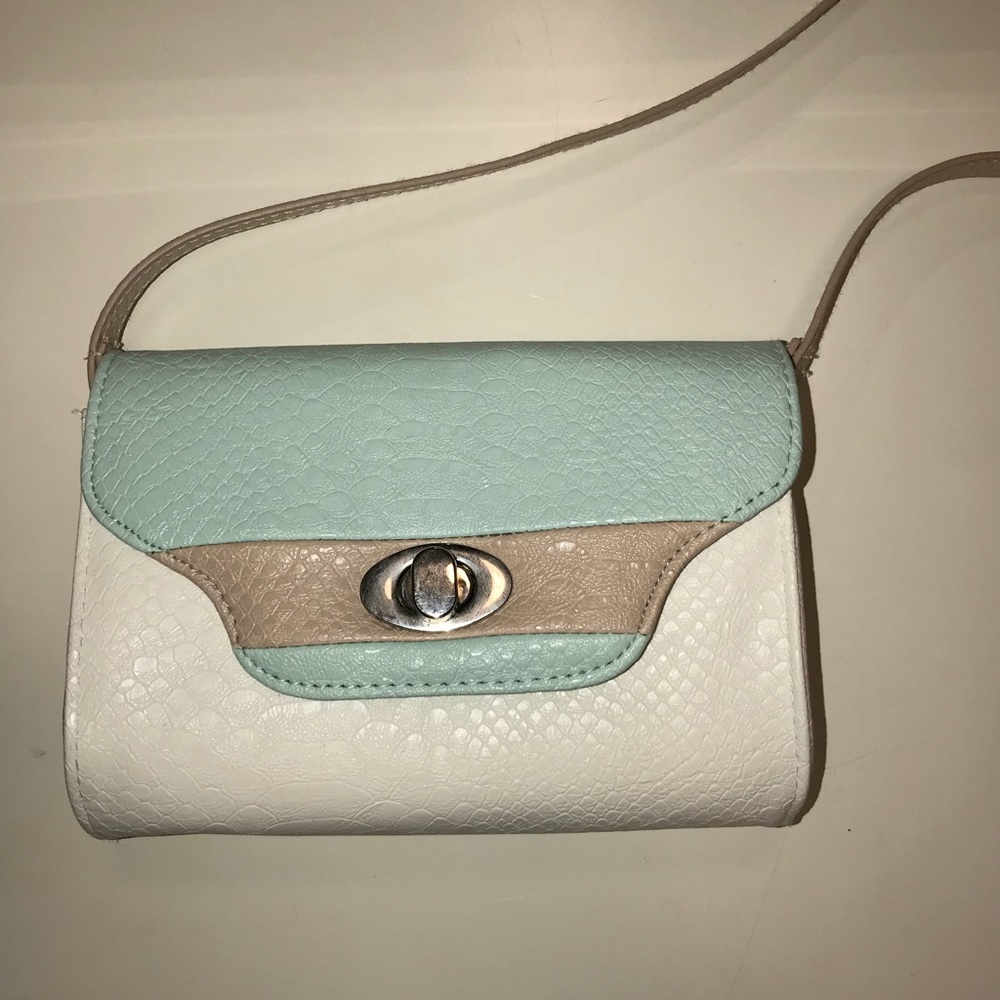 Jessica Simpson crossbody